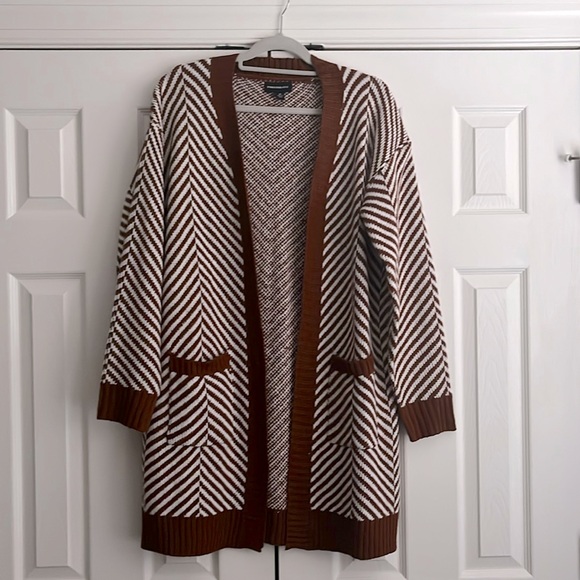 Fortune & Ivy Knit Cardigans Size Medium Rust/off white color - Picture 1 of 7